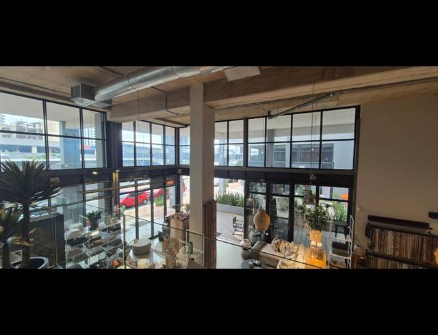 254M² SHOWROOM FOR SALE IN UMHLANGA CENTRAL